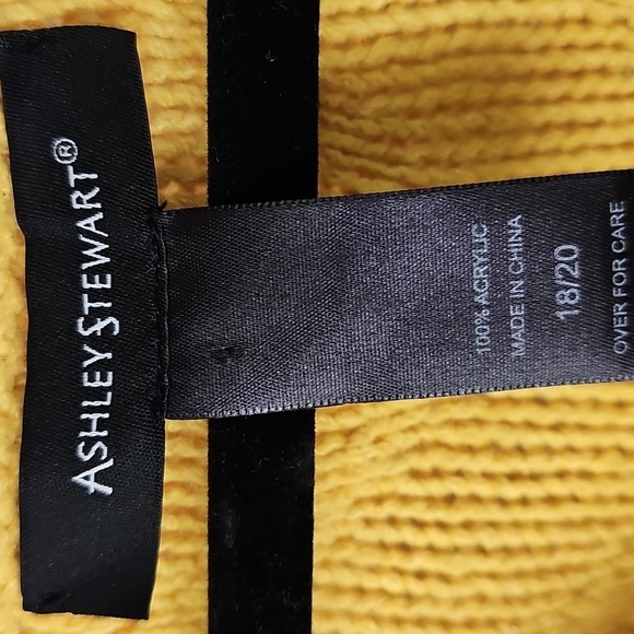 Ashley Stewart Golden Yellow Vneck Knit Sweater Plus Size - Picture 3 of 7